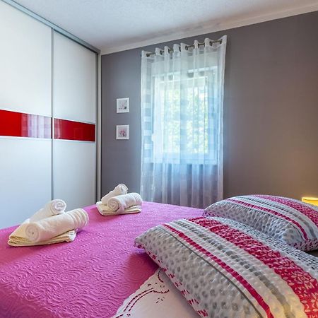 Apartman Laura Cres Eksteriør billede